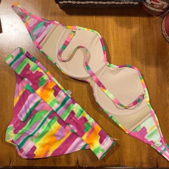 Victorias Secret Bright & Colorful Two Piece - Picture 3 of 8